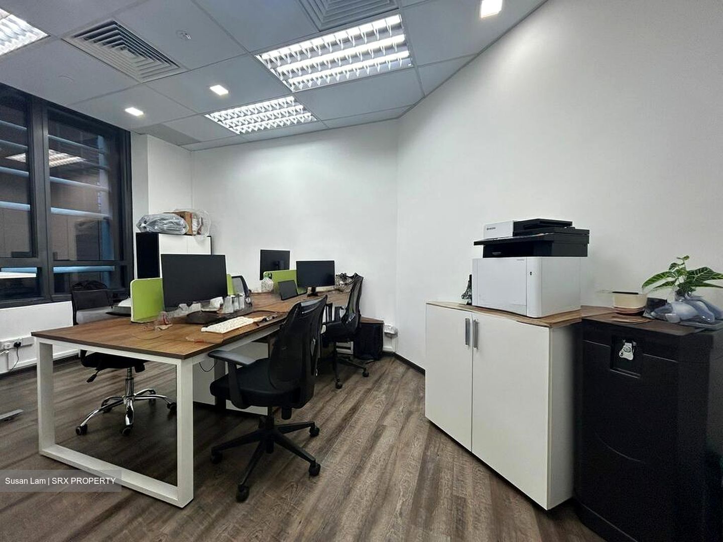 PLUS (D1), Office #498559871